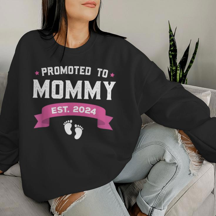 Promoted To Mommy Est 2024 New Mom First Mommy Women Sweatshirt Gifts for Her
