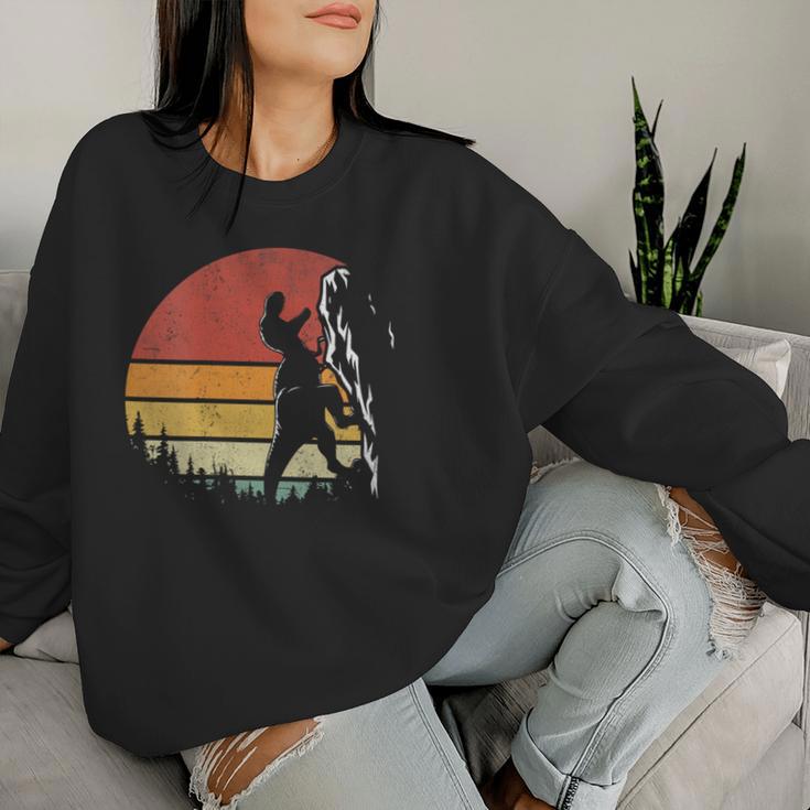 Retro Mountain Climber Vintage T-Rex Rock Climbing Women Sweatshirt Gifts for Her