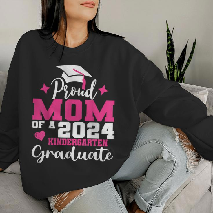 Super Proud Mom Of 2024 Kindergarten Graduate Awesome Family Women Sweatshirt Gifts for Her