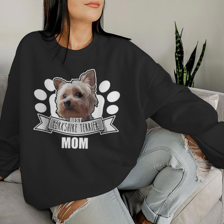 Yorkshire Terrier Dog Mama Dog Holder Sweatshirt Frauen Geschenke für Sie