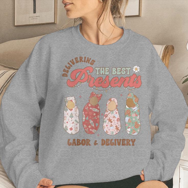 Retro Christmas Labor And Delivery Nurse Mother Baby Nurse Women Sweatshirt Gifts for Her