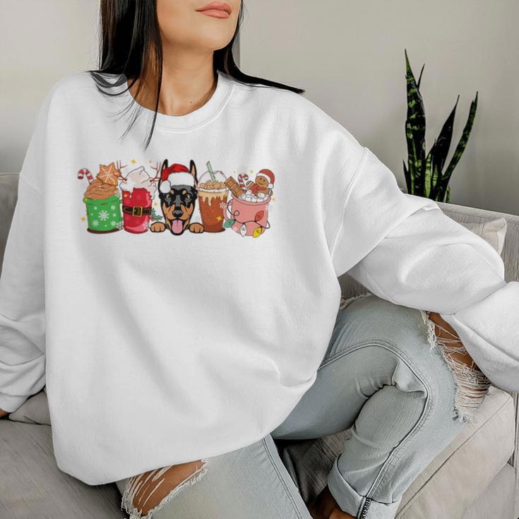 Dobermann Und Kaffeeliebhaber Mama Papa Weihnachten Neujahr Grafik Raglan Sweatshirt Frauen Geschenke für Sie