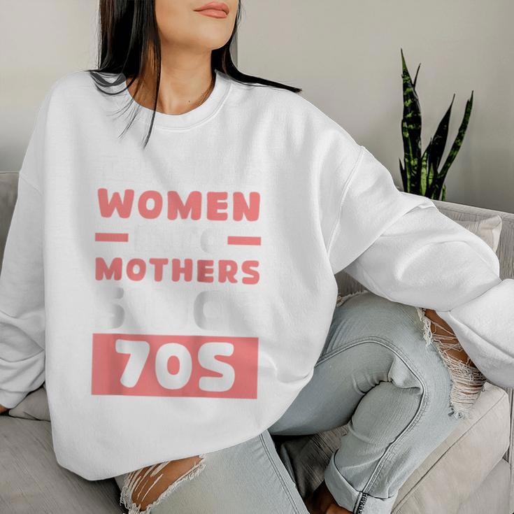 Frauen Zu Müttern Machen Seit Den 70Ern Stolzer Papaatertag Raglan Sweatshirt Frauen Geschenke für Sie