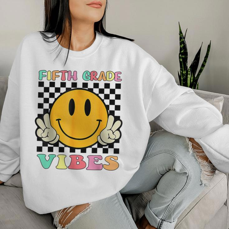 Last Day Of School Fifth Grade Vibes 5Th Grade Retro Women Sweatshirt Gifts for Her