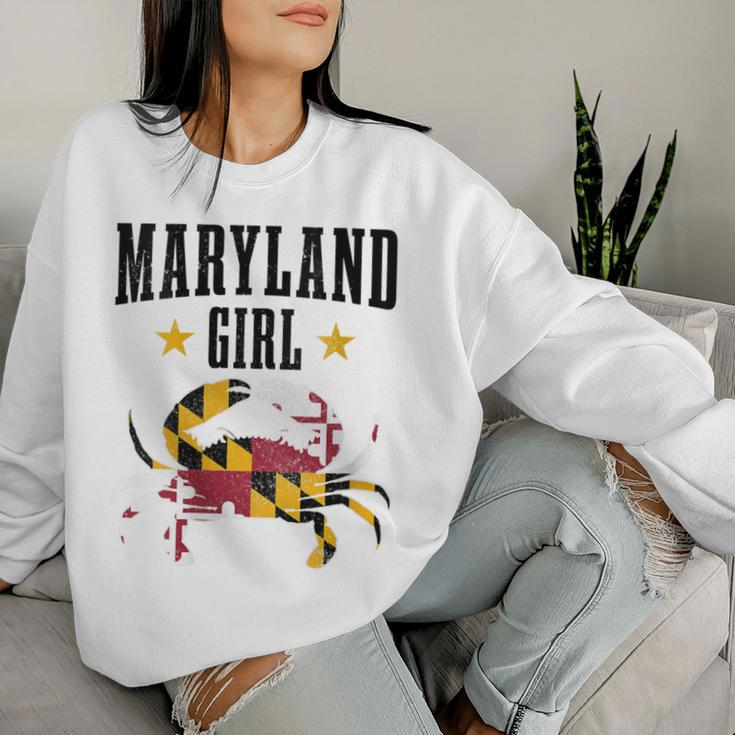 Maryland Girl Blue Crab Vintage Maryland Flag Pride Women Sweatshirt Gifts for Her