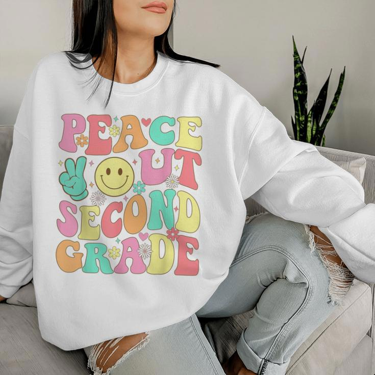 Peace Out Second Grade Groovy 2Nd Grade Last Day Of School Women Sweatshirt Gifts for Her