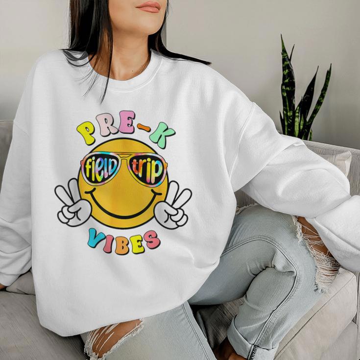 Pre K School Field Trip Vibes Groovy Field Day 2024 Women Sweatshirt Gifts for Her