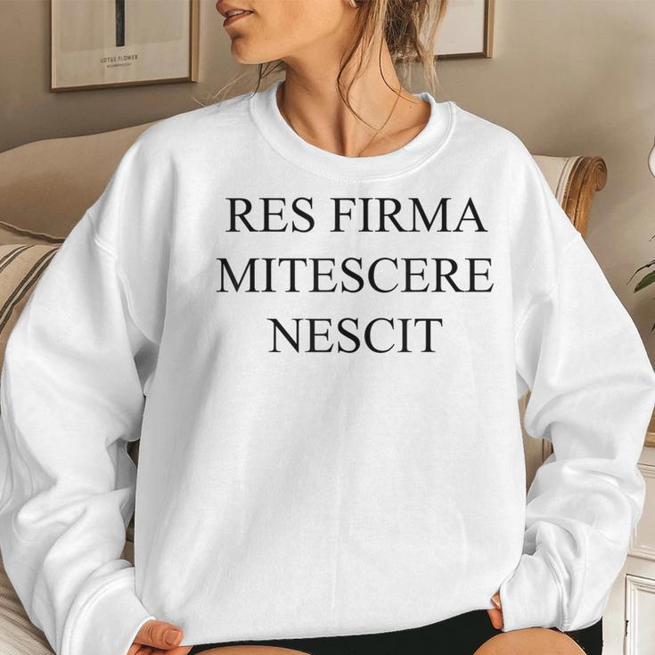 Res Firma Mitescere Nescit Sarcastic Tv MovieWomen Sweatshirt Gifts for Her