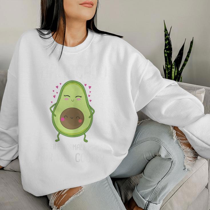 Women's Mamacado Like A Normal Mama Avocado Sweatshirt Frauen Geschenke für Sie