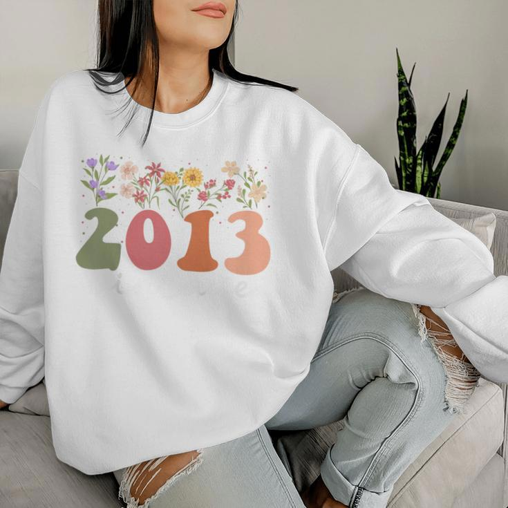 Youth Vintage 2013 Flower 11Th Birthday 11 Years Old Girl Women Sweatshirt Gifts for Her