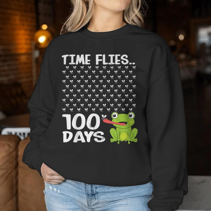 100 Days School Boys Girls Frog Time Flies Fly 100Th Women Sweatshirt Unique Gifts