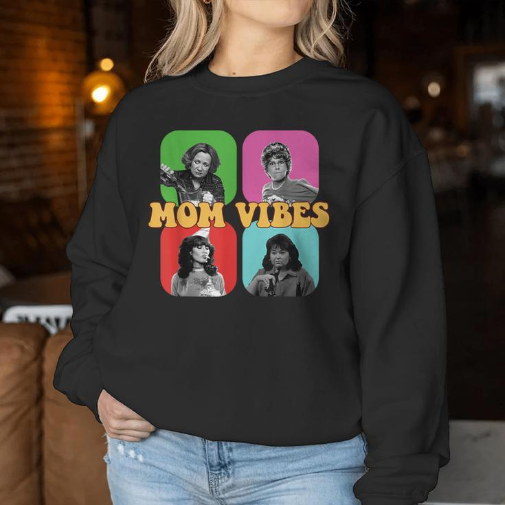90’S Mom Vibes Vintage Retro Mom Life Mother Day Women Sweatshirt Funny Gifts