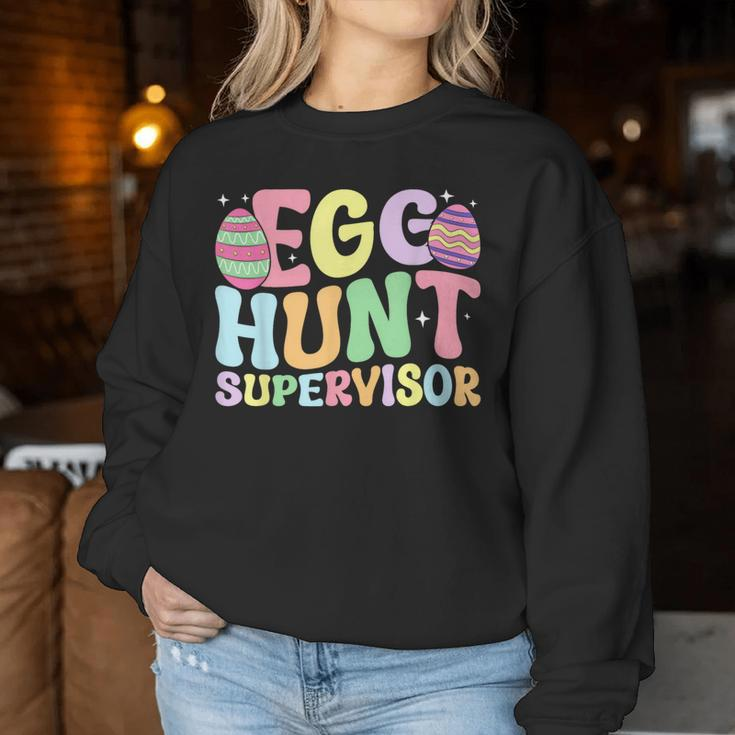 Egg Hunt Supervisor Retro Egg Hunting Party Mom Dad Easter Women Sweatshirt Unique Gifts