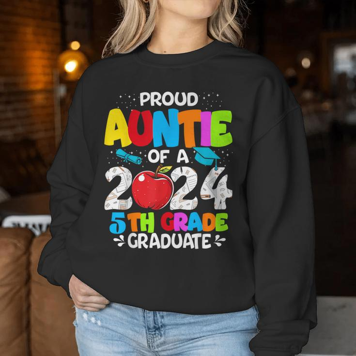 Proud Auntie Of A Class Of 2024 5Th Grade Graduate Women Sweatshirt Unique Gifts