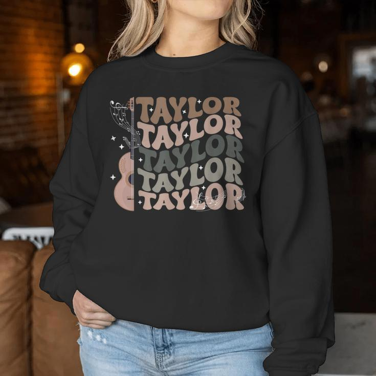 Retro 80'S Taylor First Name Personalized Groovy Birthday Women Sweatshirt Funny Gifts