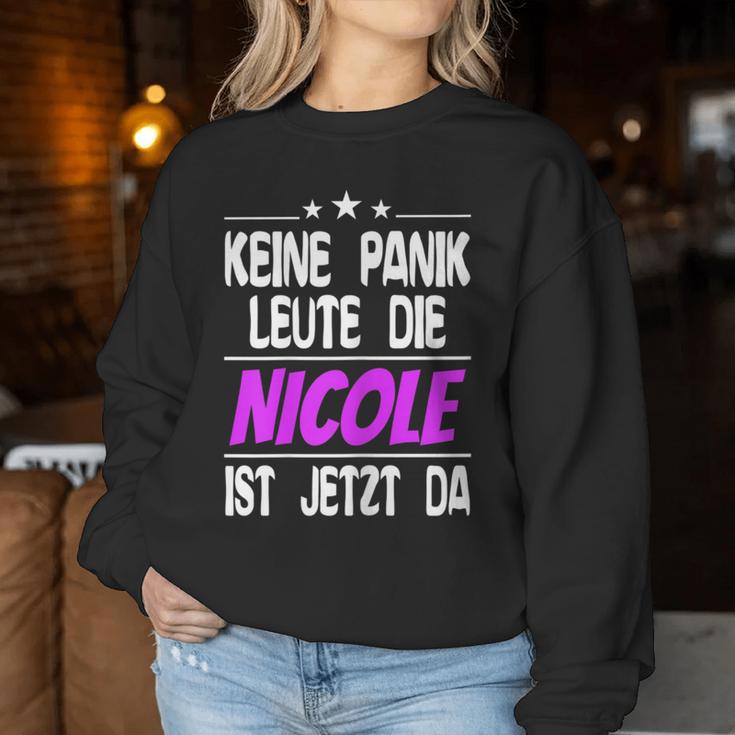 Women's Keine Panik Leute Die Nicole Ist Jetzt Da Sweatshirt Frauen Lustige Geschenke