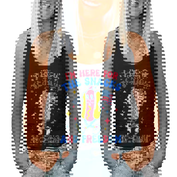 Groovy 4Th Of July I'm Here For The Snacks And Freedom Women Tank Top