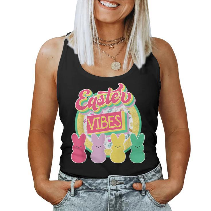 Retro Groovy Easter Vibes Bunny Rabbit Hunting Eggs Family Women Tank Top