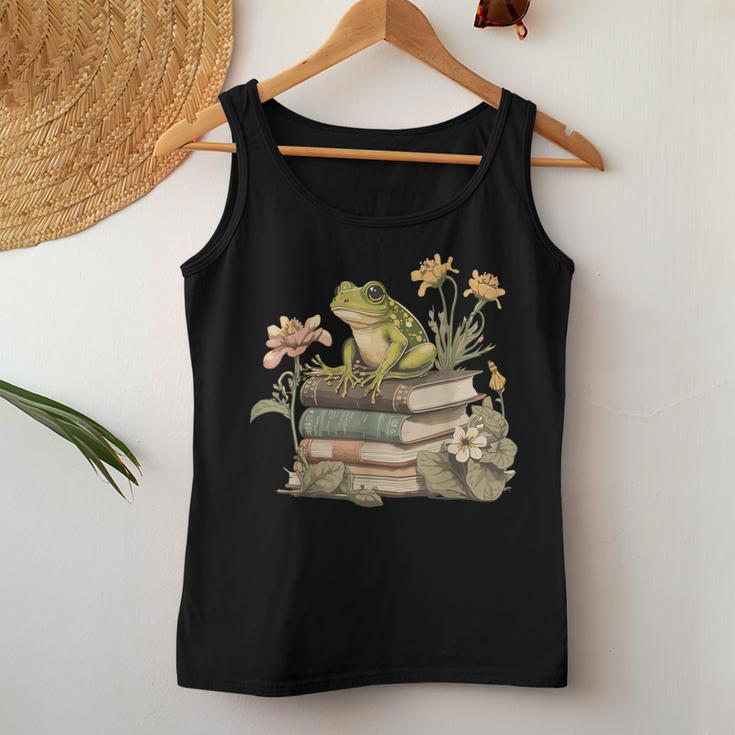 Cottagecore Aesthetic Frog Reading Book Mushroom Lover Women Tank Top Unique Gifts