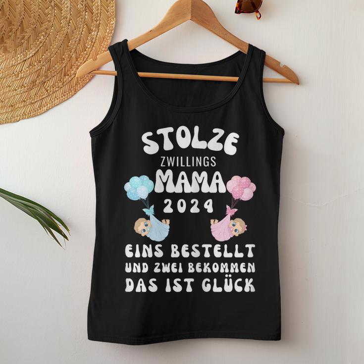 Damen Mamaon Zwillingen 2024 Spruch Stolze Zwillingsmama 2024 Tank Top Frauen Lustige Geschenke