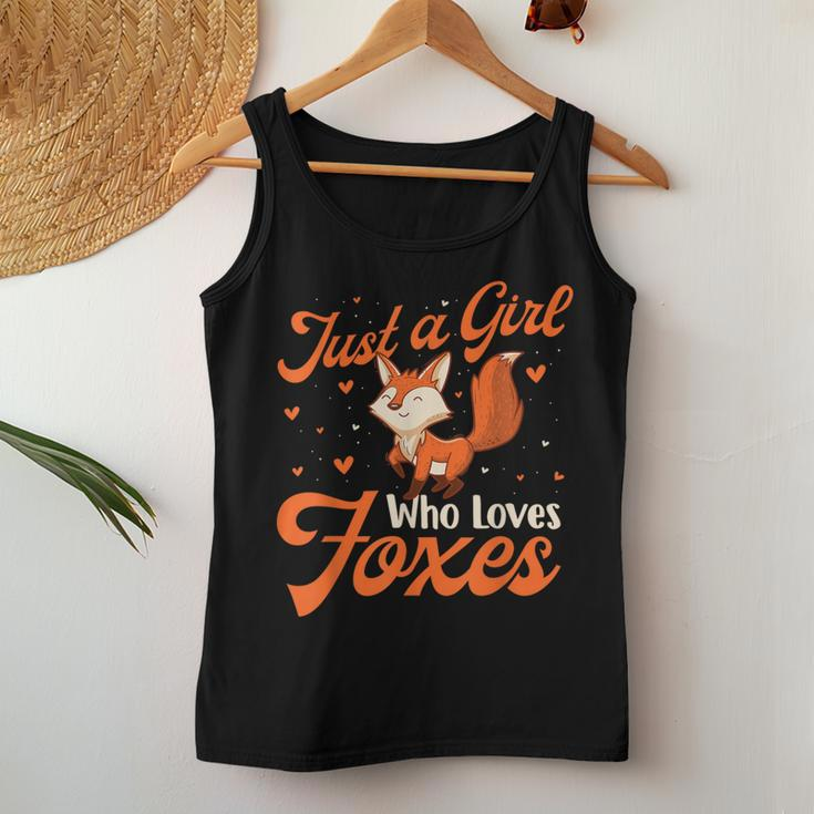 Just A Girl Who Loves Foxes Fox Lover Zookeeper Women Tank Top Unique Gifts