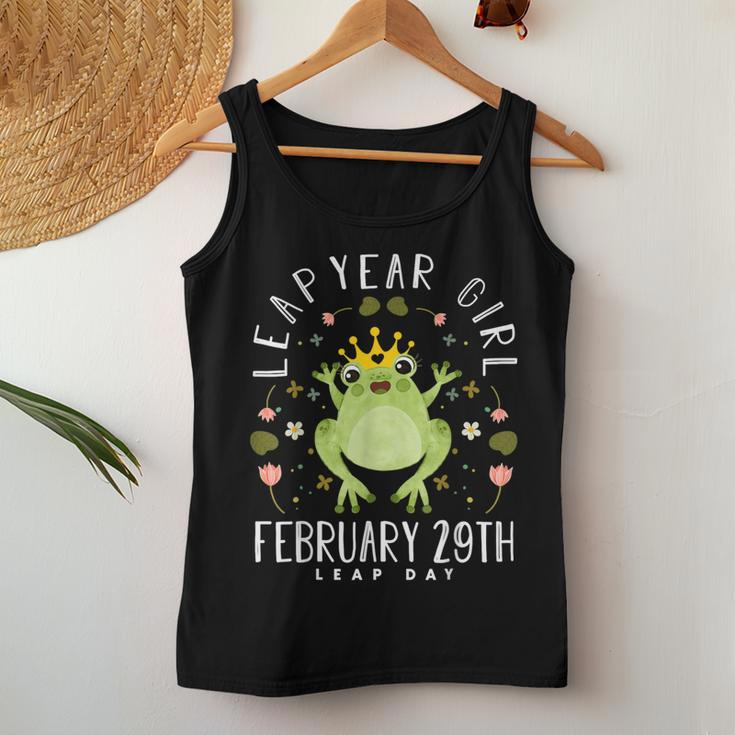 Leap Year Girl Cute Frog Leap Day Birthday Girls Women Tank Top Funny Gifts