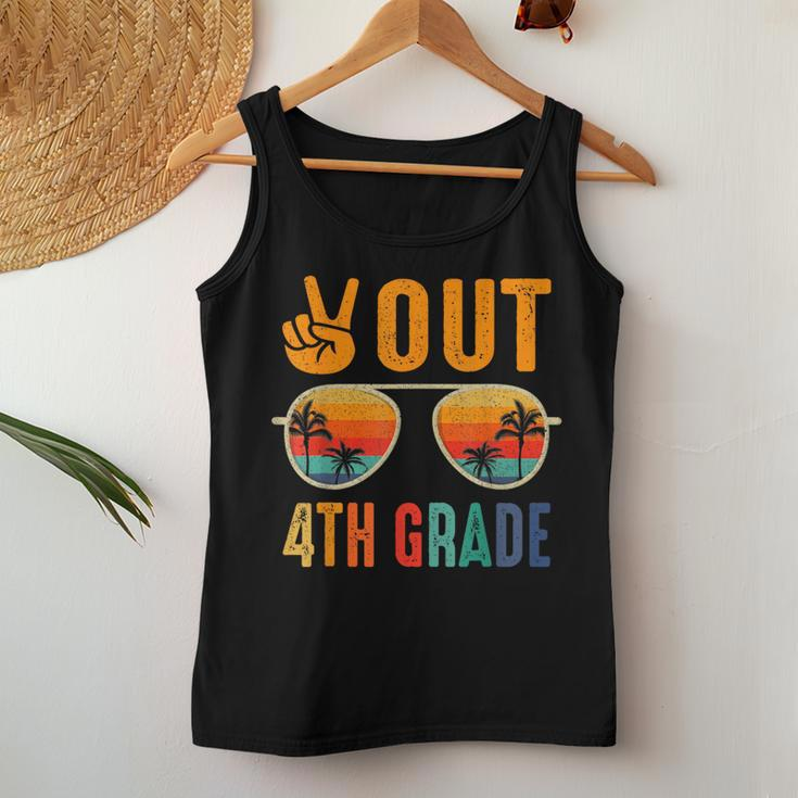 Peace Out 4Th Grade Retro Graduation Last Day Of School Women Tank Top Funny Gifts