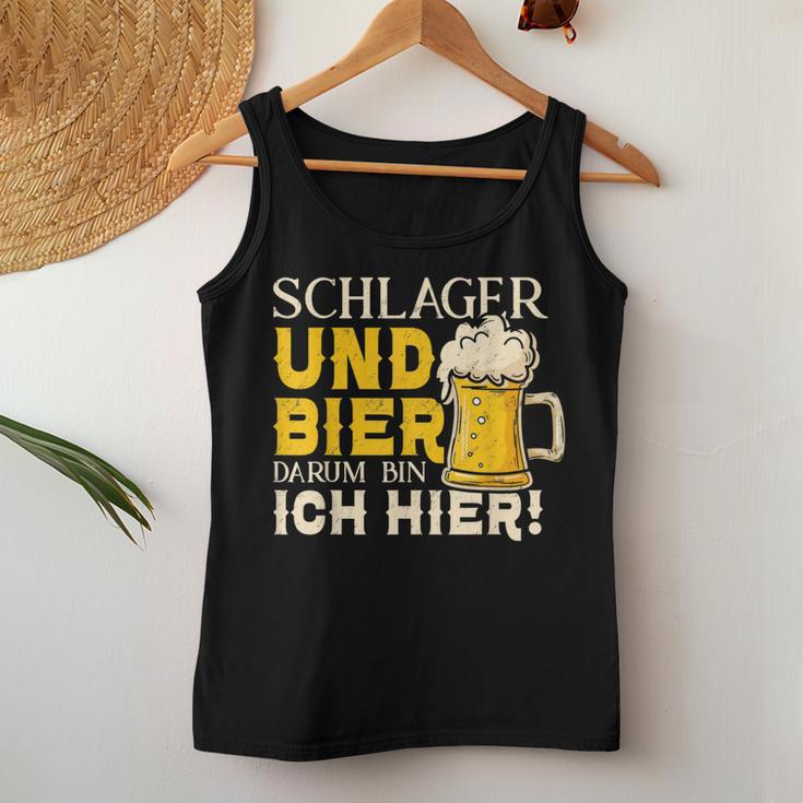 Schlager And Beer Therefore Bin Ich Hier Schlager Party Tank Top Frauen Lustige Geschenke