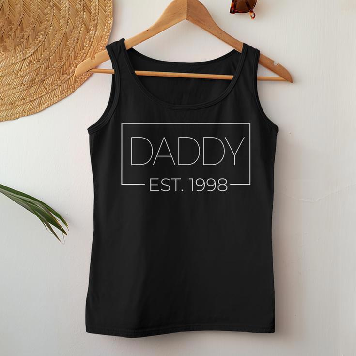 Stolzer Daddy Est 1998Atertag Mädchen Junge Papa Jubiläum Tank Top Frauen Lustige Geschenke