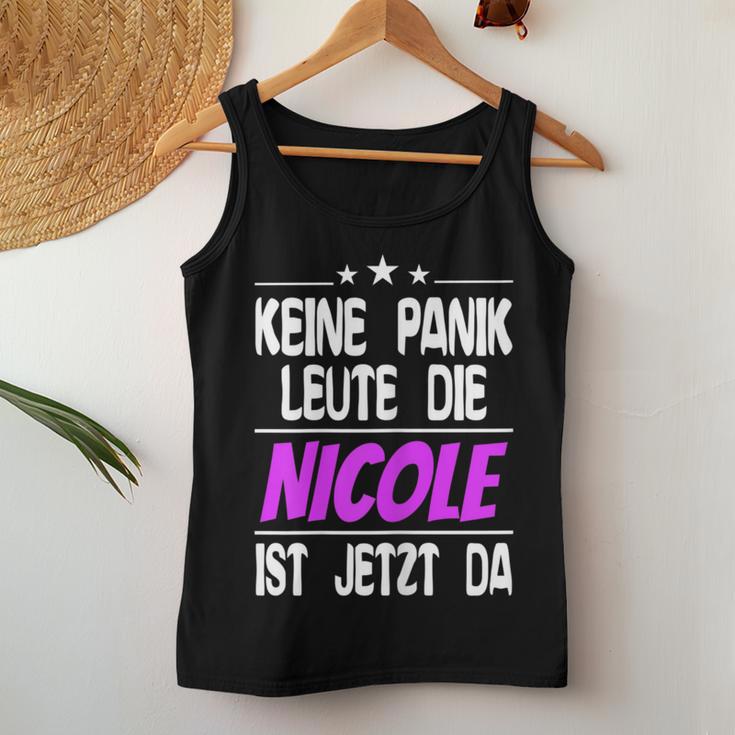 Women's Keine Panik Leute Die Nicole Ist Jetzt Da Tank Top Frauen Lustige Geschenke