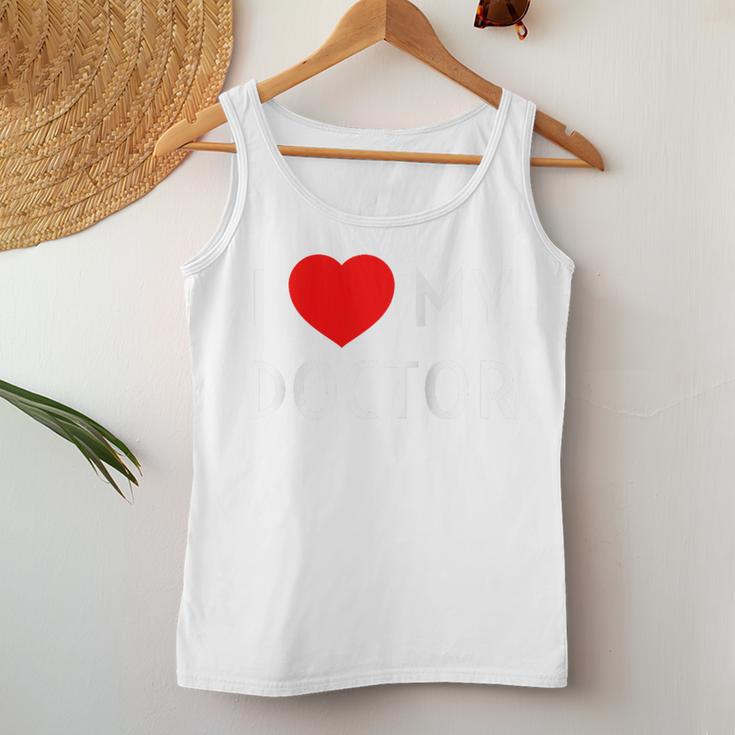 Ich Liebe Meinen Arzt Ich Liebe Meinen Arzt Frau Freundin Mama Papa Raglan Tank Top Frauen Lustige Geschenke