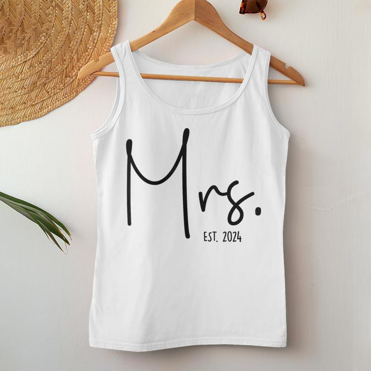 Mrs Est 2024 Just Married Wedding Wife Hubby Mr & Mrs Women Tank Top Funny Gifts
