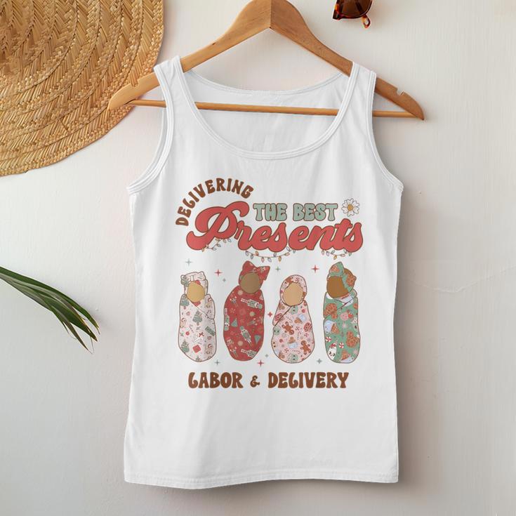 Retro Christmas Labor And Delivery Nurse Mother Baby Nurse Women Tank Top Unique Gifts