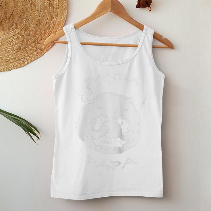 Viel Mehr Als Ein Normaler Papa Hier Kommt Das Panda Raglan Tank Top Frauen Lustige Geschenke