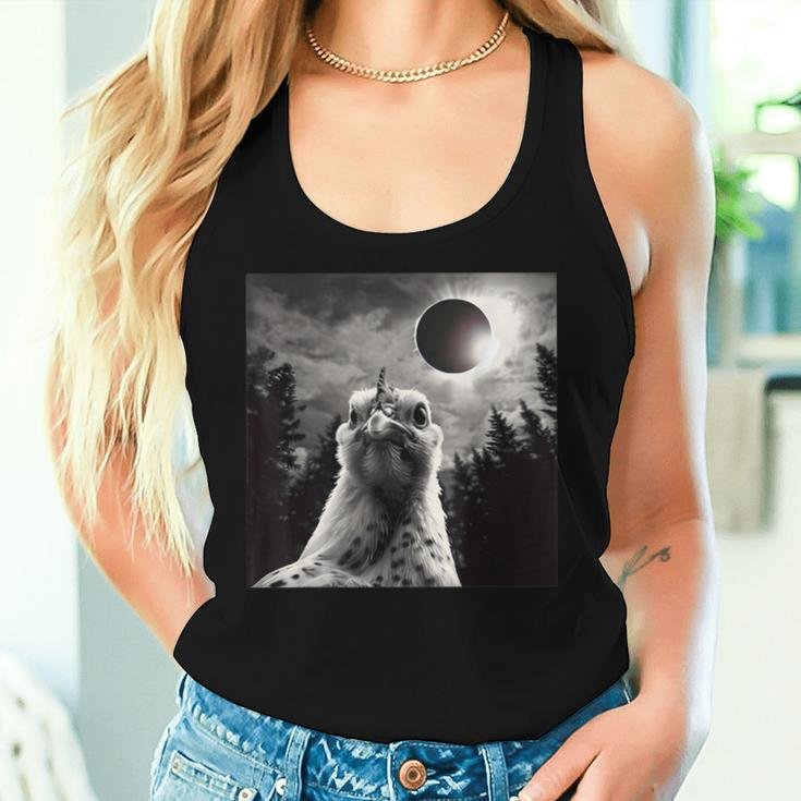 Chicken Selfie With Total Solar Eclipse 2024 Women Tank Top Gifts for Her