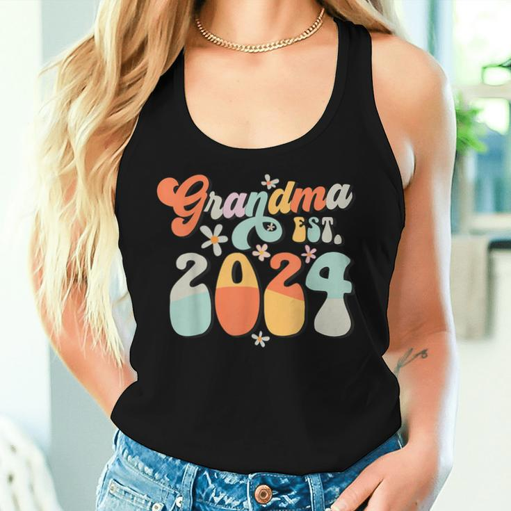 Grandma Est 2024 Retro Groovy Promoted To Grandma Women Tank Top Gifts for Her