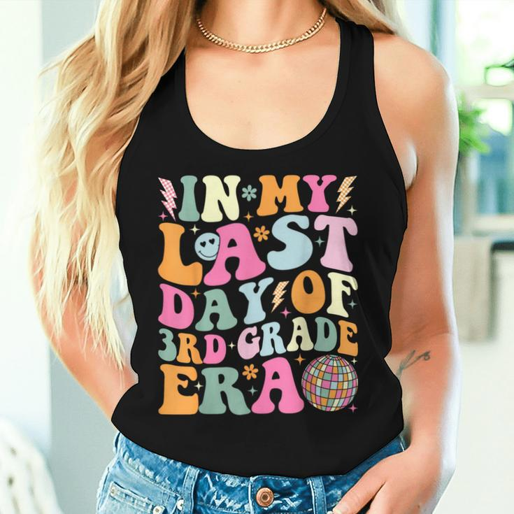 Groovy In My Last Day Of 3Rd Grade Era Last Day Of School Women Tank Top Gifts for Her