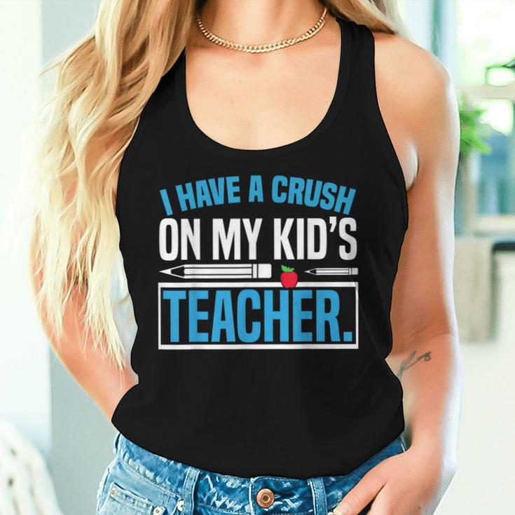 Ich Bin In Den Lehrer Meines Kindeserknallt Lustige Mama Papa Homeschool Tank Top Frauen Geschenke für Sie