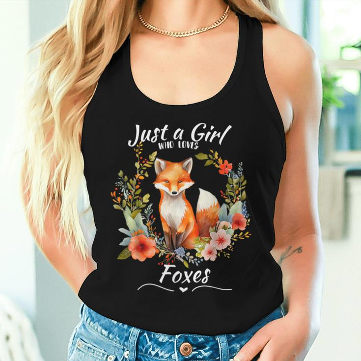 Just A Girl Who Loves Foxes For Girls Who Love Animals Women Tank Top Gifts for Her