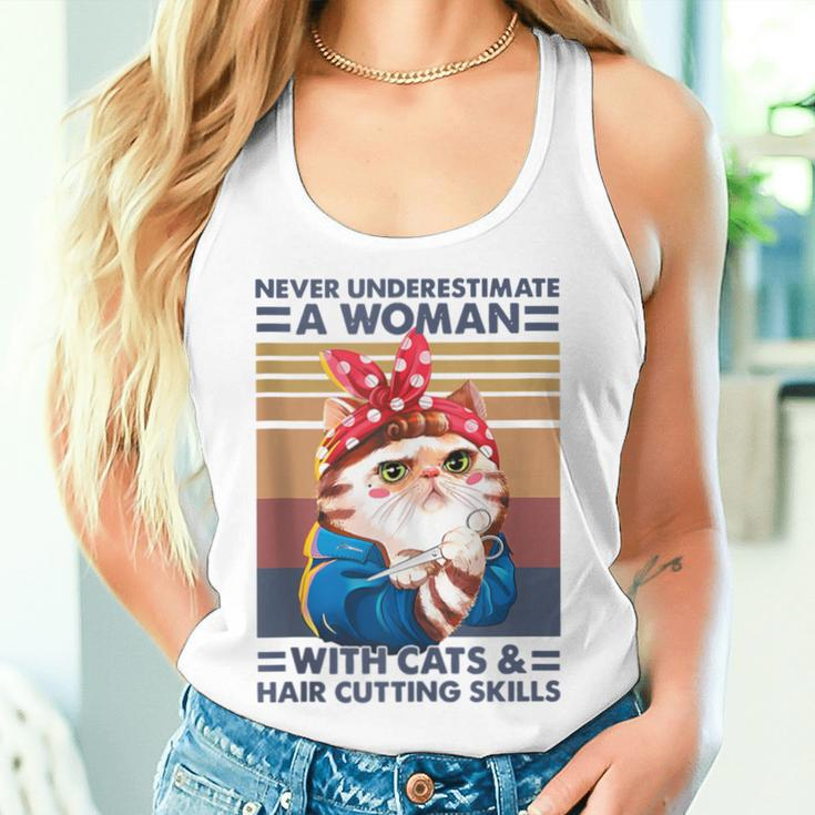 Never Underestimate A Woman With Cats & Hair Cutting Skills Women Tank Top Gifts for Her