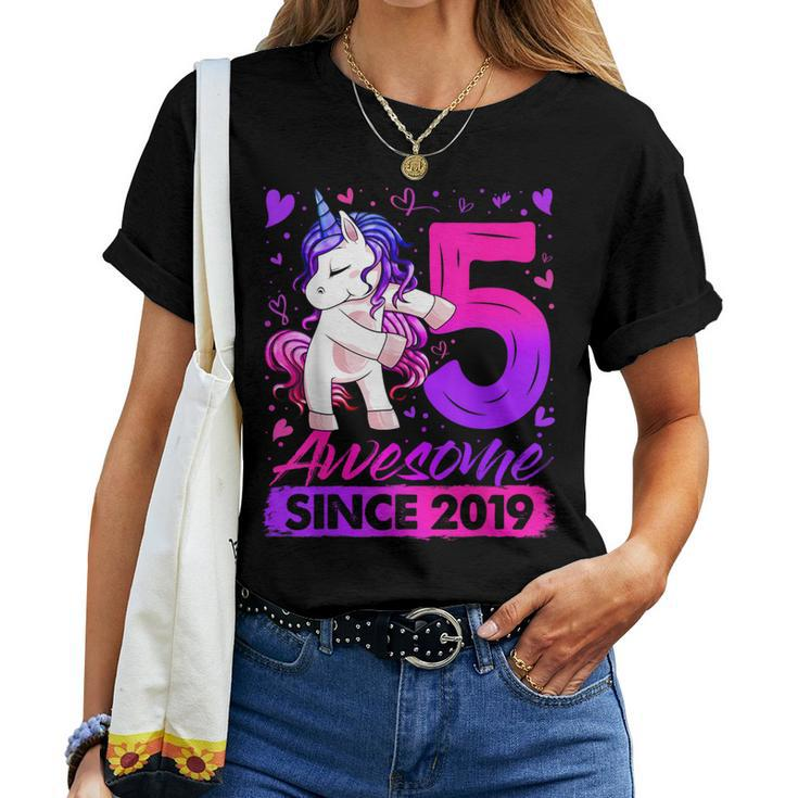5 Years Old Flossing Unicorn 5Th Birthday Girl Party Women T-shirt