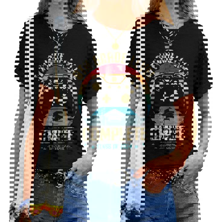 8Th Grade Level Complete Gamer Class Of 2024 Graduation Boy Women T-shirt