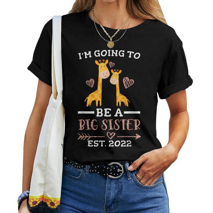 Become Big Sister 2022 Giraffe Women T-shirt