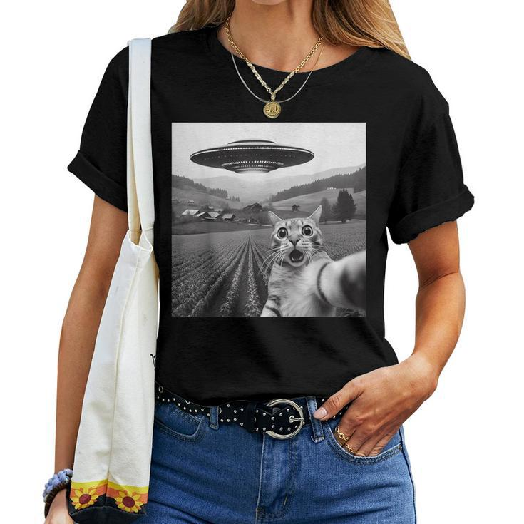Cat Selfie With Alien Ufo Cat For Kid Women T-shirt