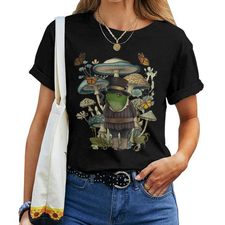 Cottagecore Aesthetic Frog Cute Mushroom Kawaii Moon Vintage Women T-shirt