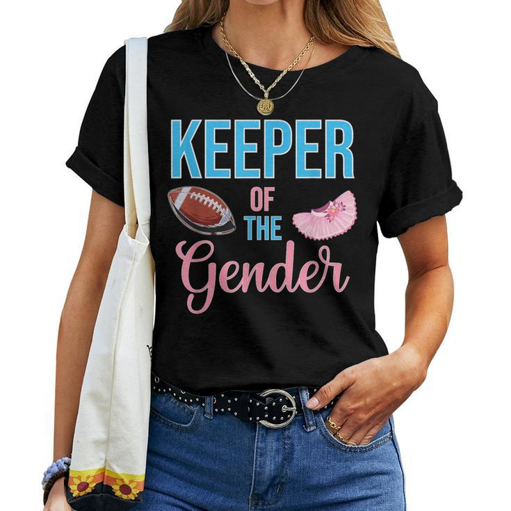 Cute Keeper Of The Gender Touchdowns Reveal For Mom And Dad Women T-shirt