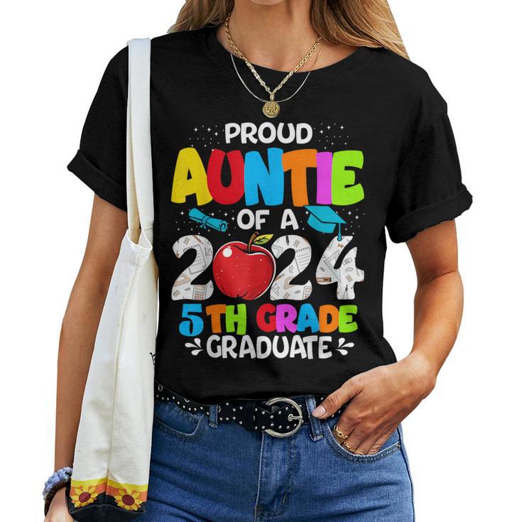 Proud Auntie Of A Class Of 2024 5Th Grade Graduate Women T-shirt