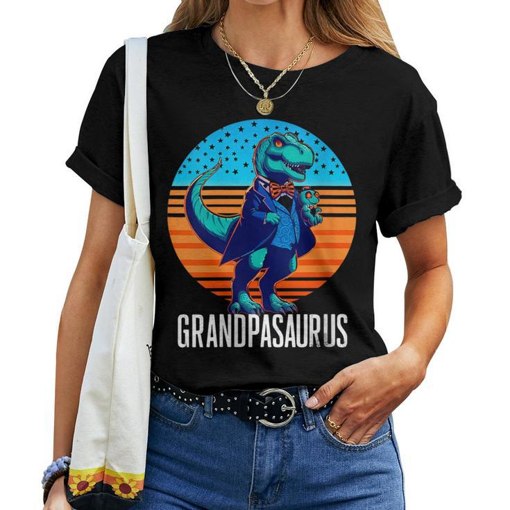 Grandpasaurus Retro Dinosaur Father's Day Trex Little Son Women T-shirt