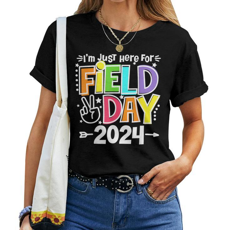 I'm Just Here For Field Day 2024 Fun Day Field Trip Boy Girl Women T-shirt
