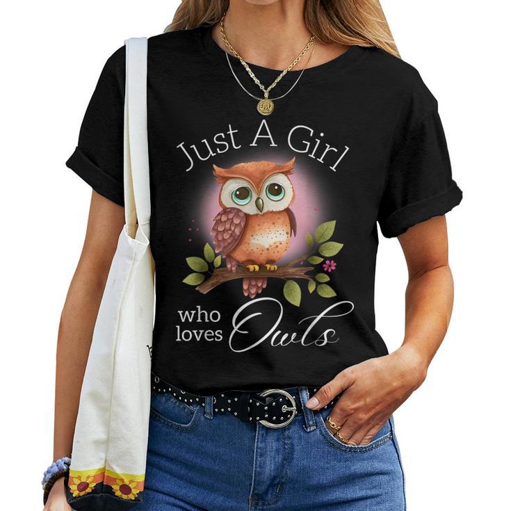 Just A Girl Who Loves Owls Women T-shirt